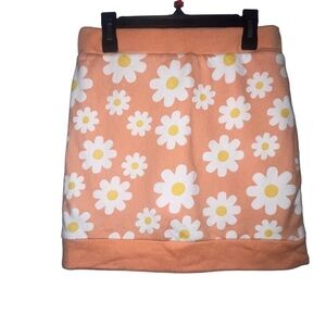 Gorgeous skirt floral nwot beautees size large MUST BUNDLE